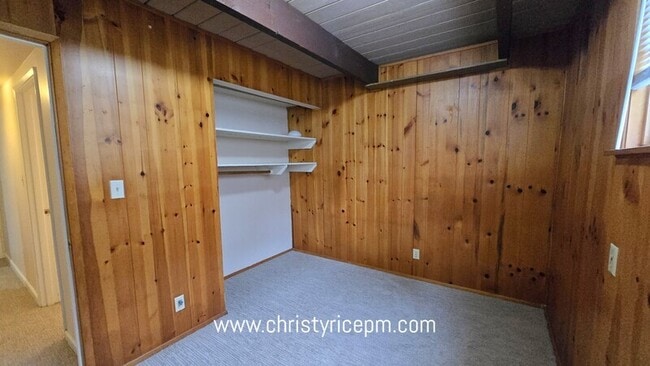 Building Photo - 14245 SE 41st St