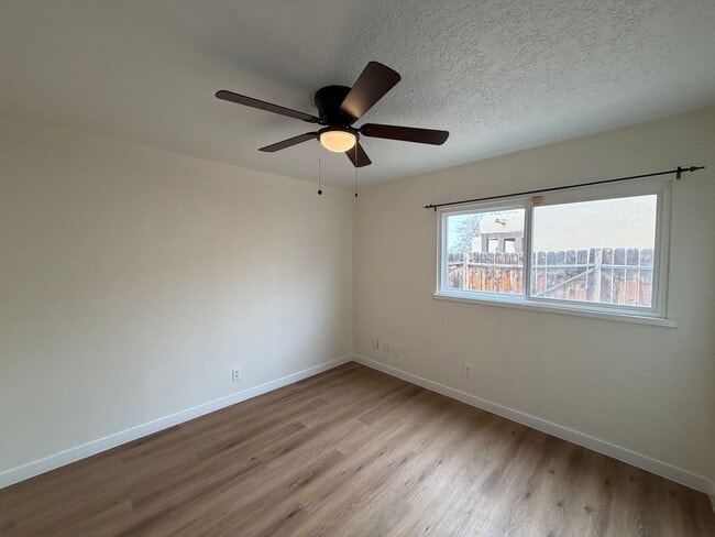 Building Photo - 3 Bedroom Single Story Home Available Near Constitution Ave NE & San Pedro Dr NE!