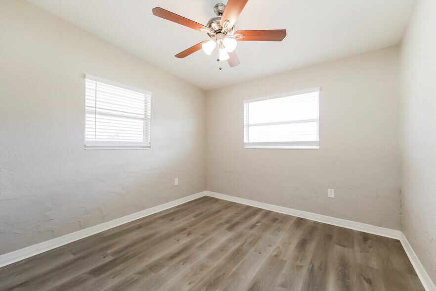 Building Photo - 1412 Brookhill Dr