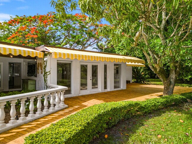 Building Photo - 12300 Old Cutler Rd