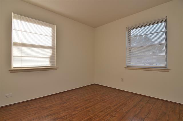 Building Photo - 4524 Sherwood Dr