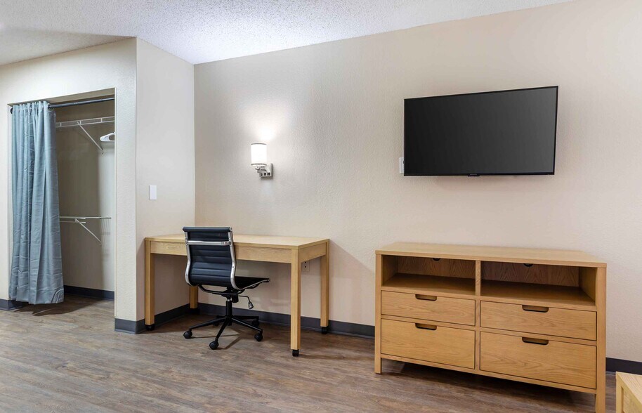 Building Photo - Furnished Studio-Arlington - Six Flags