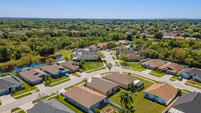 Building Photo - 1010 Summer Breeze Dr