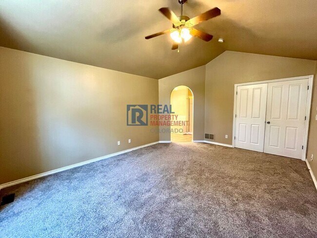 Building Photo - 120 Tall Pine Ln