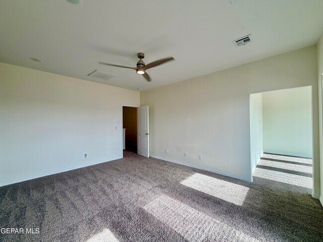 Building Photo - 122 Esther Trl