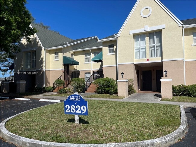 Building Photo - 2829 N Course Dr