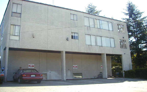 Building Photo - 5221 Ravenna Ave NE