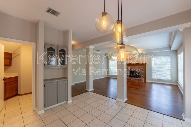 Building Photo - 7403 Rockberry Cove