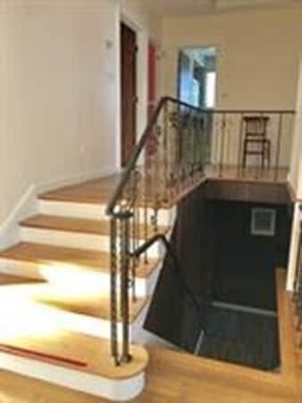 Building Photo - 124 Manomet Ave