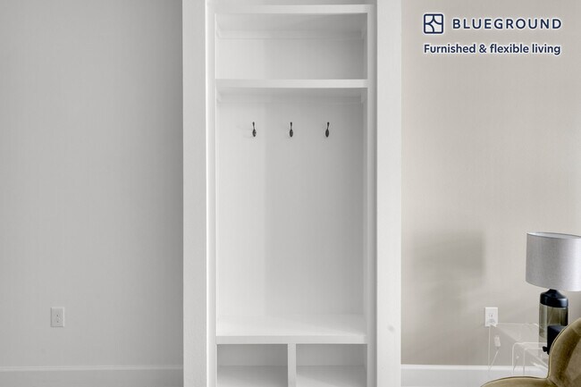 Building Photo - 1401 Art Dilly Dr.