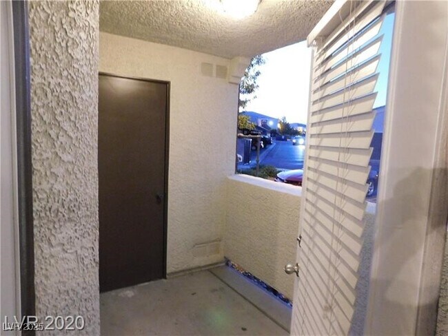 Building Photo - 9303 Gilcrease Ave