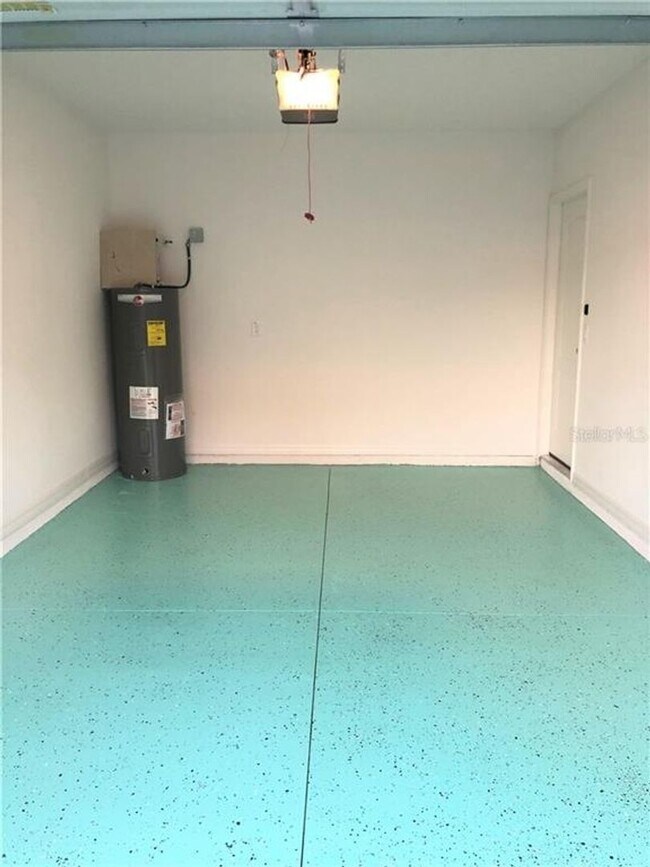 Building Photo - BEAUTIFUL 3-BEDROOM, 3-BATHROOM LUXURY TOW...