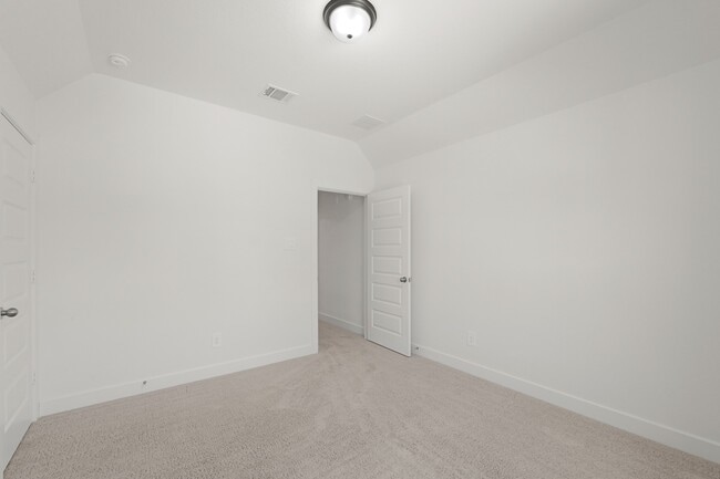 Building Photo - 406 Nocturne Rdg Dr