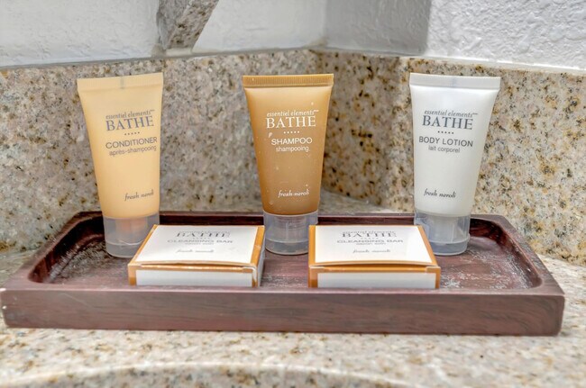 Building Photo - 2506 N Rocky Point Dr