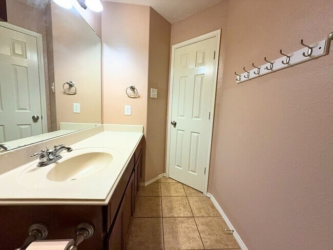 Building Photo - 9709 Gessner Dr
