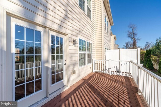 Building Photo - 3223 Clear Spring Dr