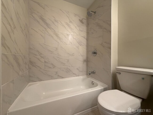 Building Photo - 9208 Tamarron Dr