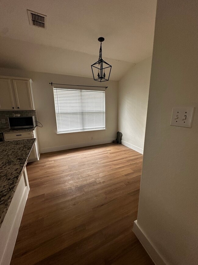 Building Photo - 7822 Bur Oak Way