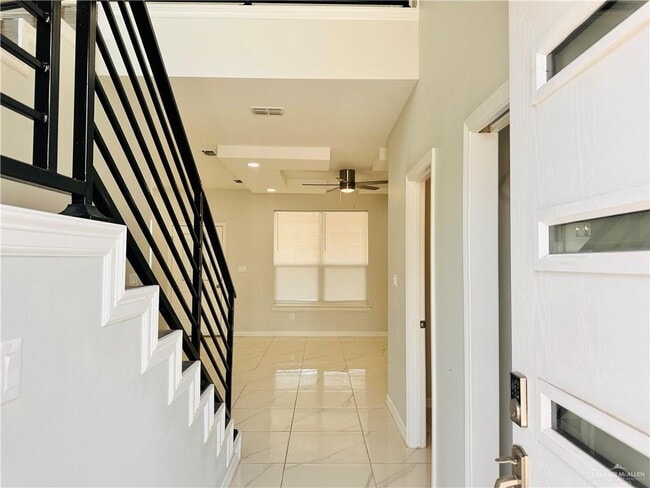 Building Photo - 20 N Crown Point