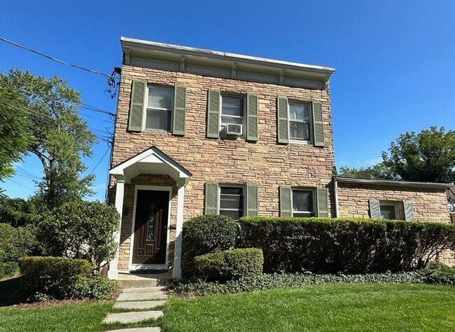 Primary Photo - 140 Wall St