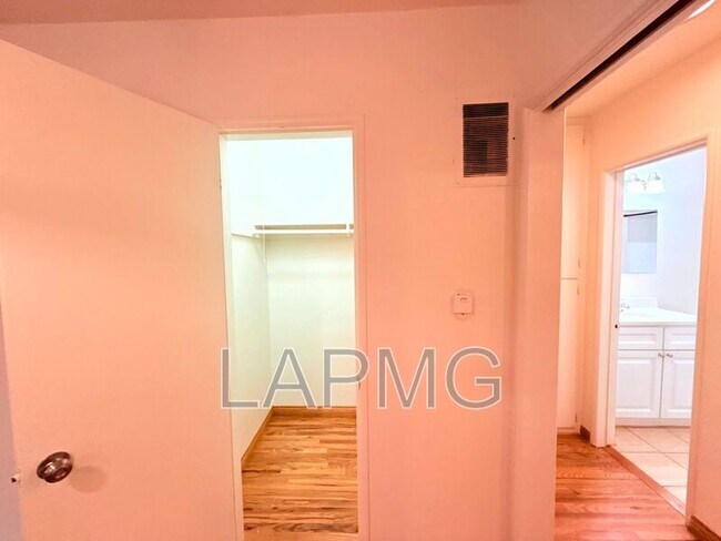 Building Photo - 12325 Riverside Dr