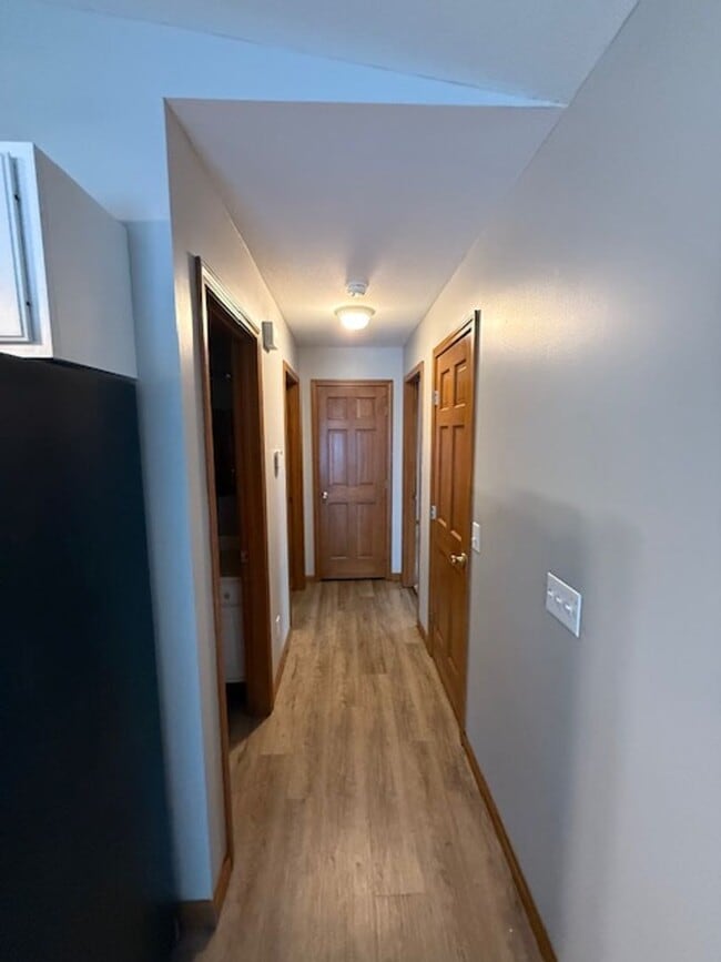 Building Photo - 1105 N Park Ave