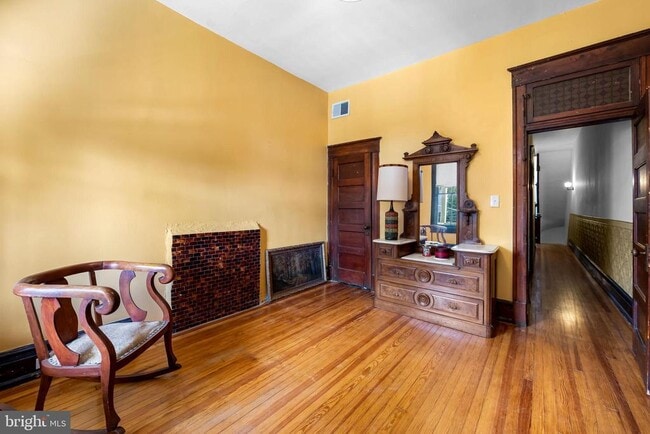 Building Photo - 3314 Auchentoroly Terrace