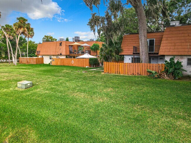 Building Photo - Coastal Charm Meets Modern Living: Your Dream Townhome in Port Orange Awaits!