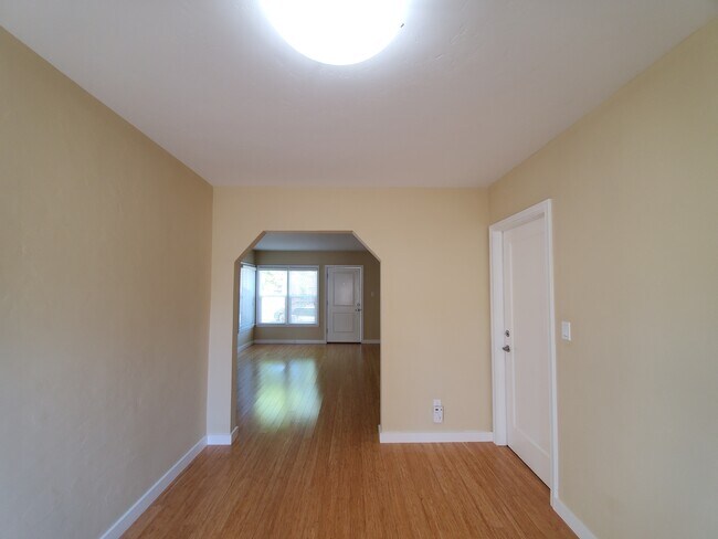 Building Photo - 103 23rd Ave