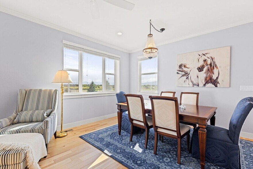 Building Photo - 799 Robert St