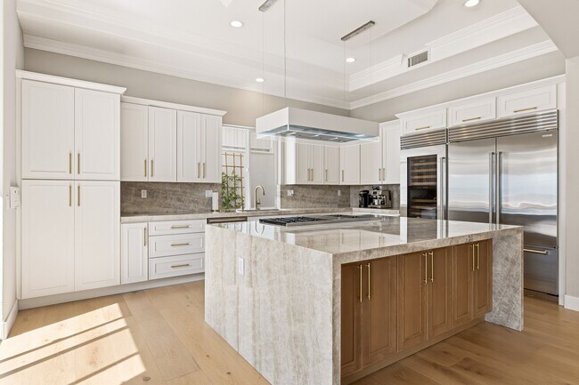 Building Photo - 1832 11th St