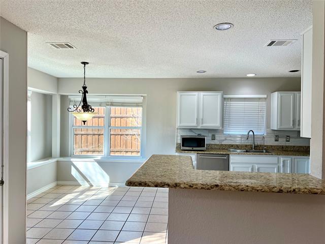 Building Photo - 814 Clearlake Dr