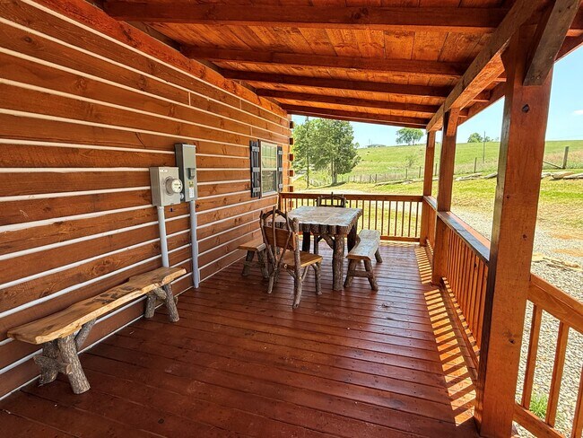 Building Photo - 680 Ozee Farm Rd