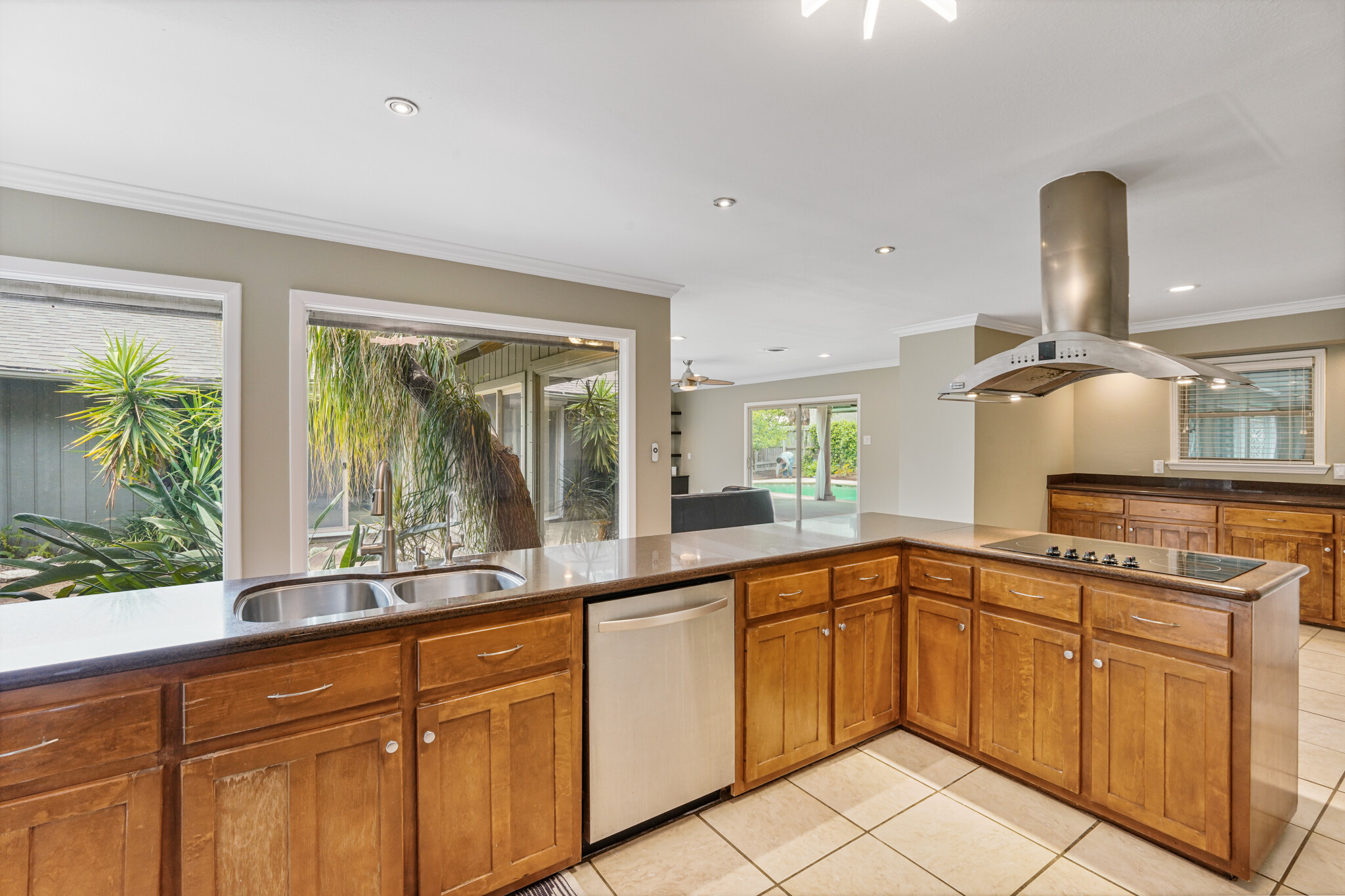 Building Photo - 4942 Cherry Hills Dr