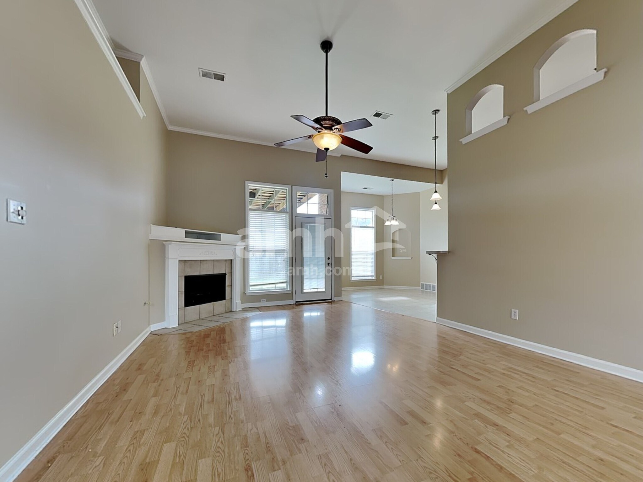 Building Photo - 8183 White Wing Cove W