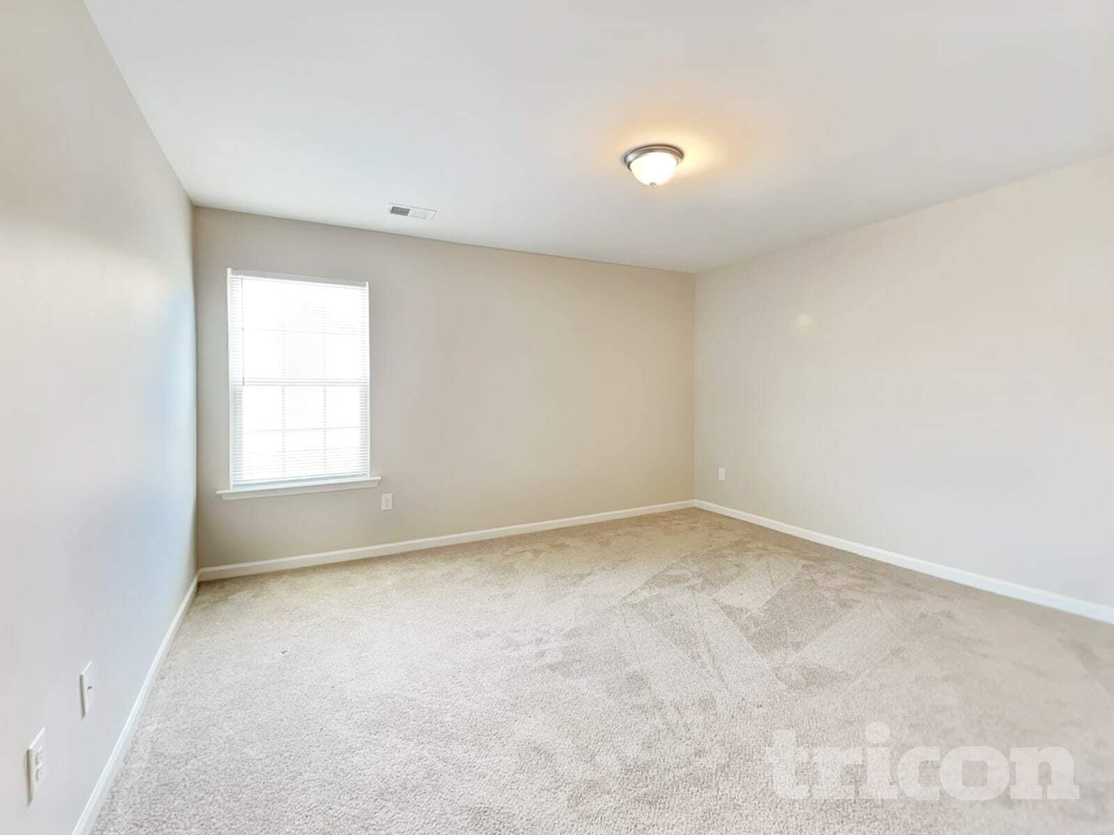 Building Photo - 747 Markham Cir