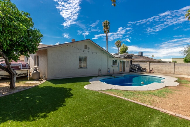 Building Photo - 4632 W Palo Verde Dr