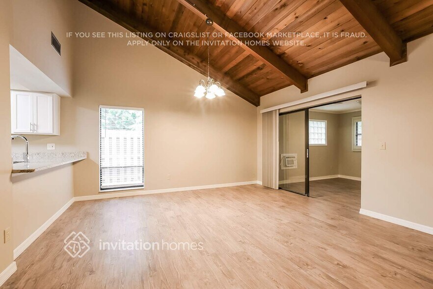 Building Photo - 1124 Dappled Elm Ln