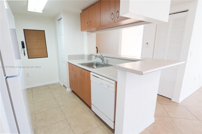 Building Photo - 816 NW 11th St