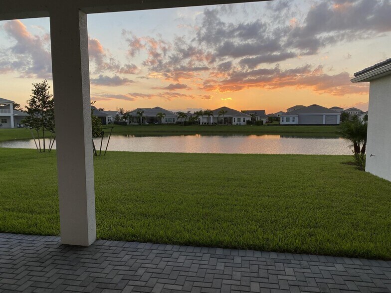 Building Photo - 4685 Estates Cir