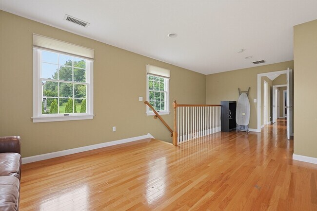 Building Photo - 6 Waterville Ln