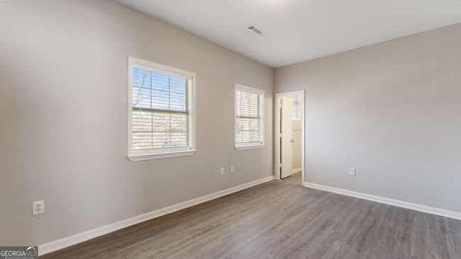 Building Photo - 848 Ridge Ave NW