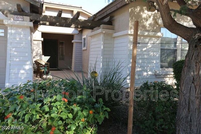 Building Photo - 18888 E Cattle Dr