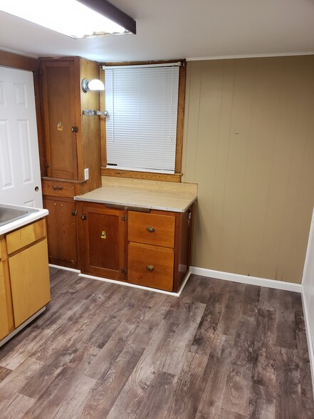 Kitchen-NEW floors - 1915 Seymour Ave