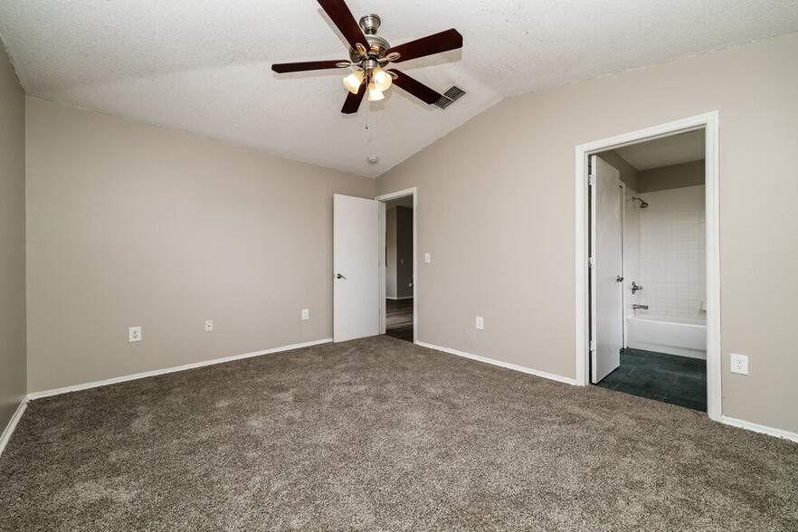 Building Photo - 1209 Flexford St