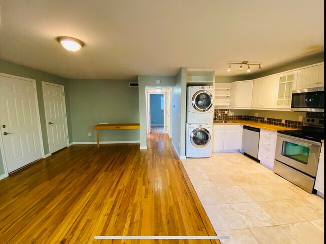 Building Photo - 1257 E 200 S