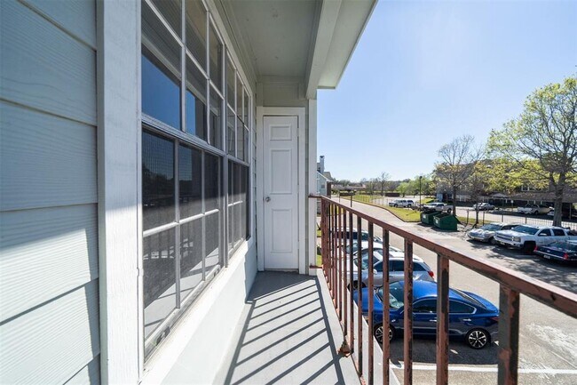 Building Photo - 10630 Westbrae Pkwy