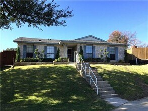 Building Photo - 1816 Post Oak Ln