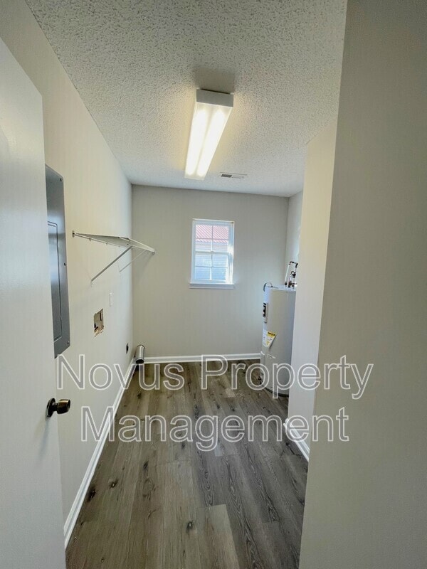 Building Photo - 316 4th St