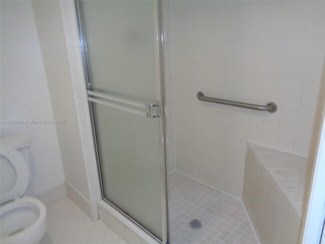 Building Photo - 901 SW 138th Ave